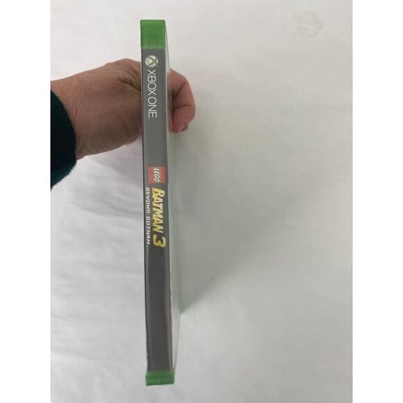 NIB NWT XBox One Bathman 3 Beyond Gotham Video Game - Picture 3 of 3